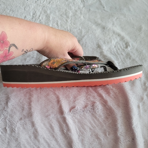 Juicy Couture Size Large Multi-Colored Sequined Flip Flops - Picture 8 of 11